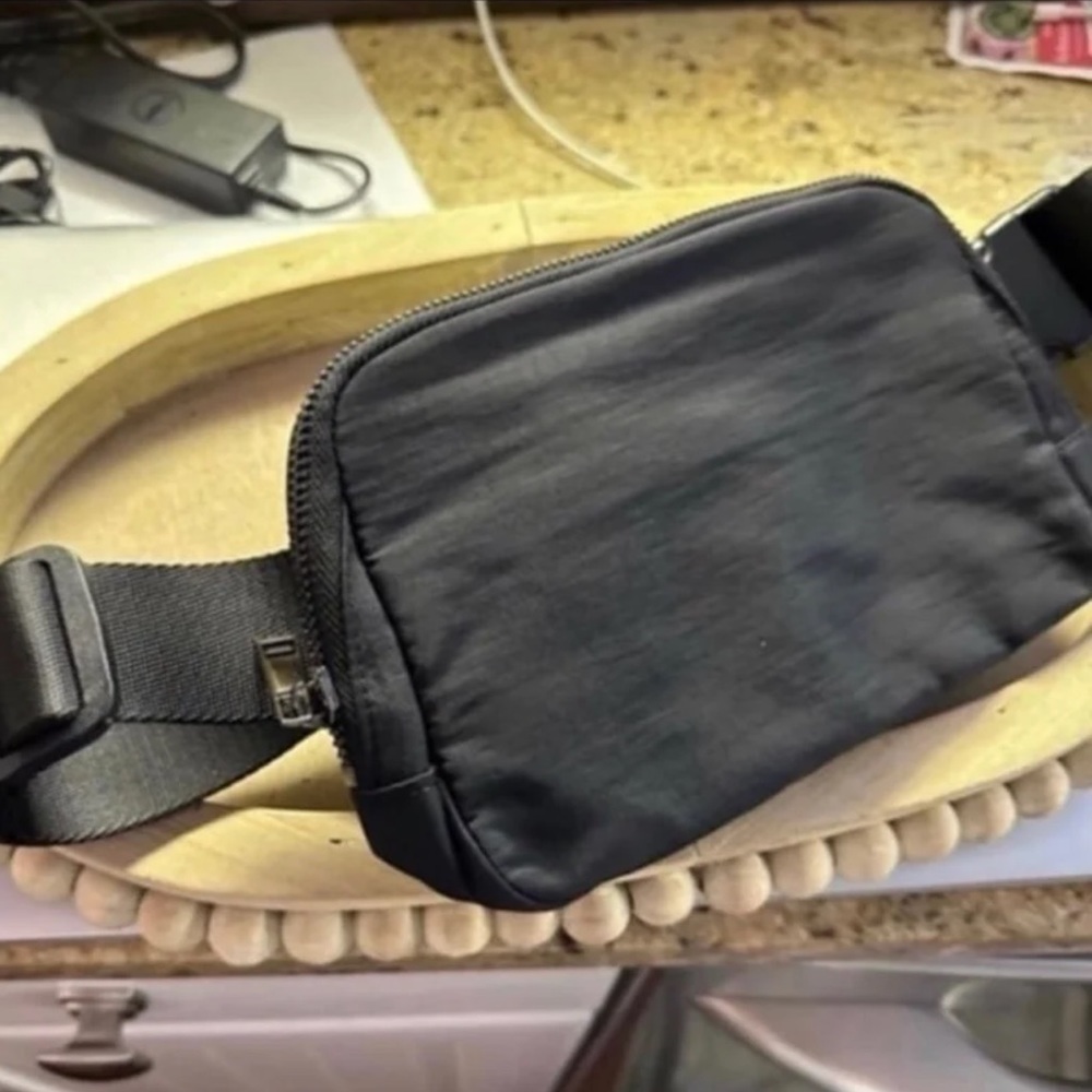 New Roam Nylon ( Black ) Belt Sling Bag